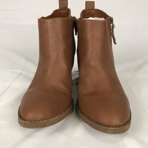 Preowned universal good cowomen’s sz 8 1/2 bootie